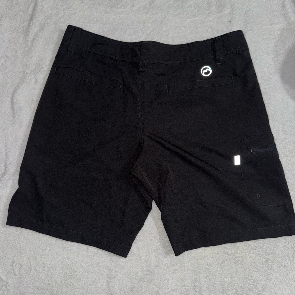 Magellan Outdoors Black Cargo Shorts Modern Style